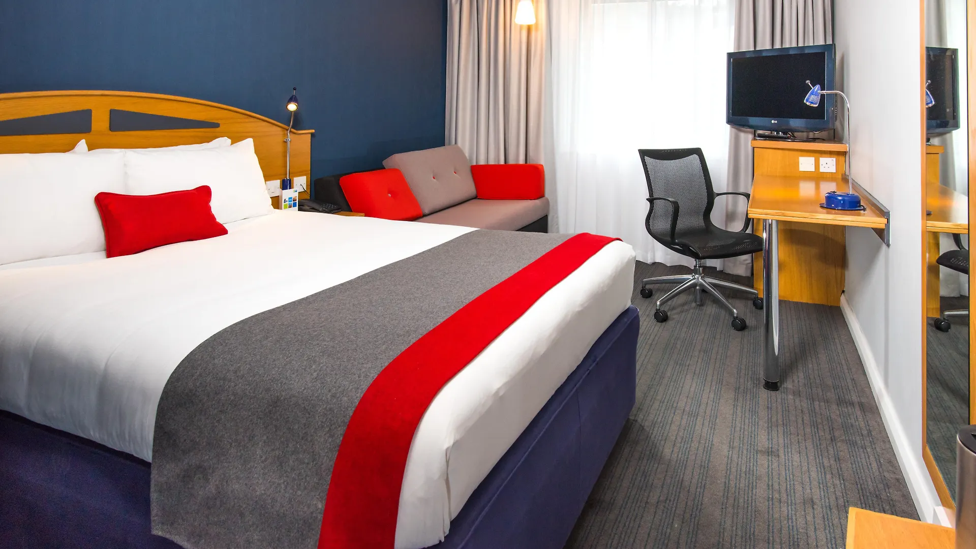 Hotel Holiday Inn Express East Midlands Airport By Ihg Castle Donington